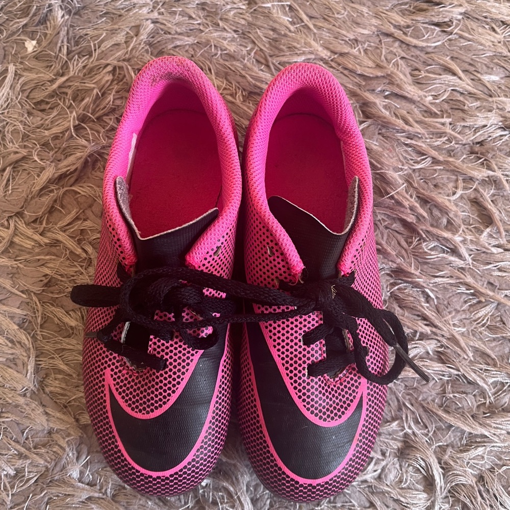 🤍Nike🤍 soccer boots 🤍girls size 6 years